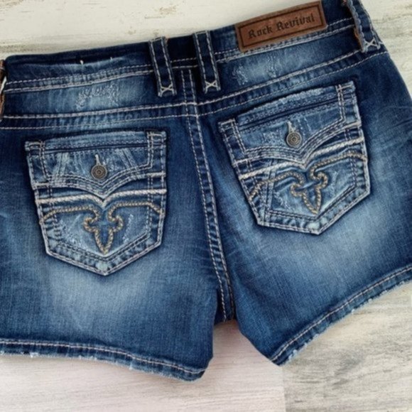 🤘NeW🎸 ROCK REVIVAL MAGNOR EASY SHORTS Size 28 - Picture 15 of 16